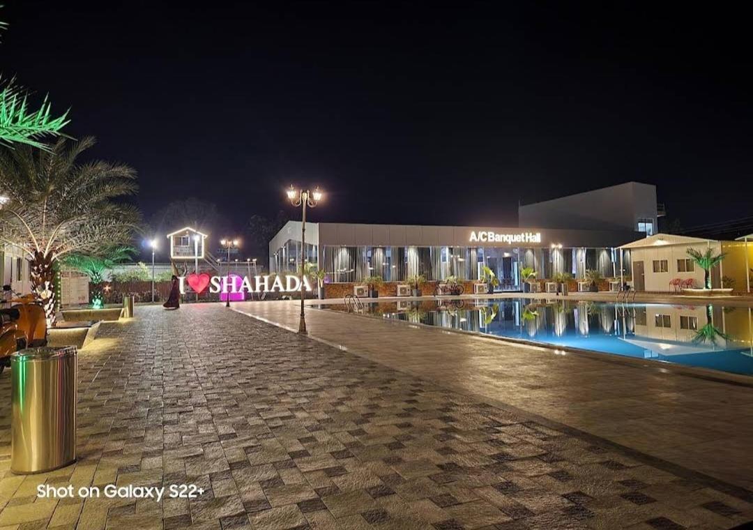 Vss Lawns & Resorts Llp Shahada Kültér fotó